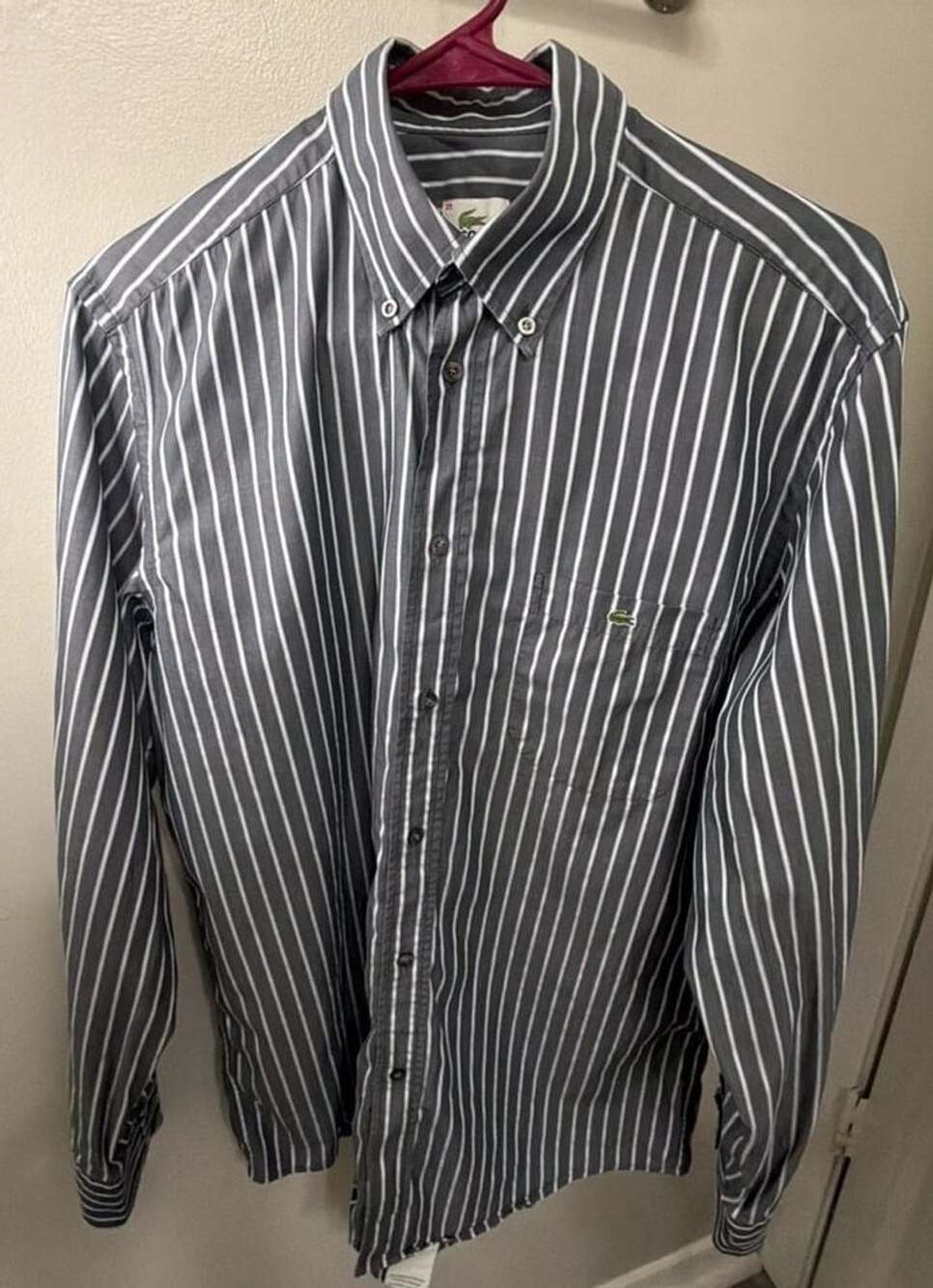 Lacoste Men’s 39 M Button Down Shirt Gray White Striped Long Sleeve Crocodile